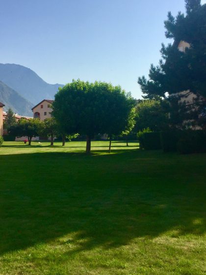 Galleries/Vue-du-parc-depuis-jardin.jpg